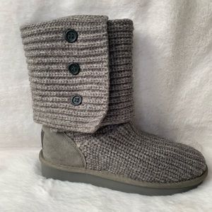 UGG CLASSIC KNIT CARDY UGGS!!!NEVER WORN!!